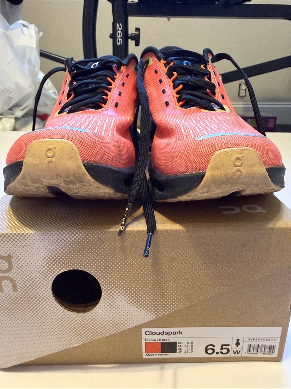 On cloud cloudspark flame black womens size 6.5 - Picture 8 of 9